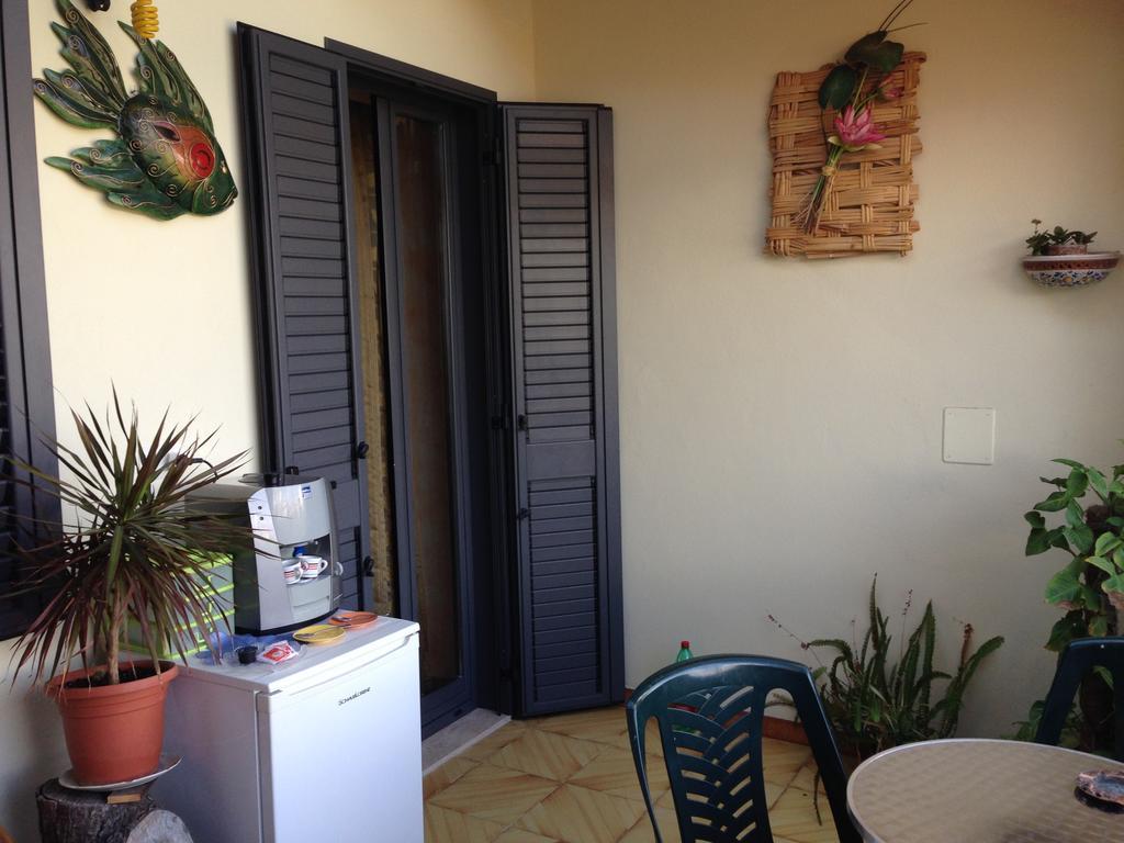 B&B Mar Tirreno Барчеллона-Поццо-ді-Готто Екстер'єр фото